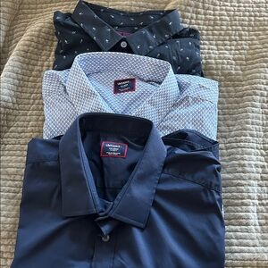 Men’s untuckit 
Short sleeves 
3 lot